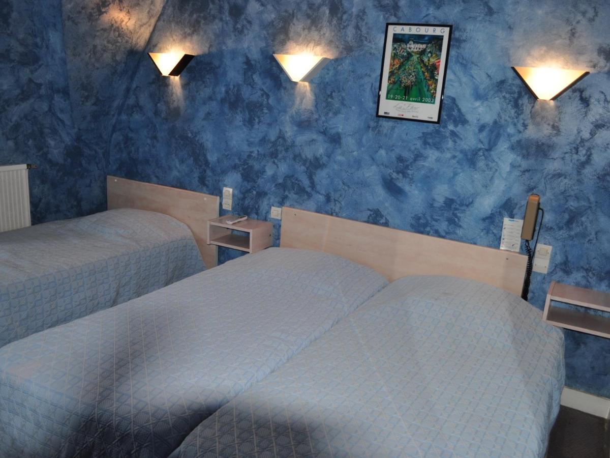 Hotel La Champagne Ardenne Cabourg Habitación foto